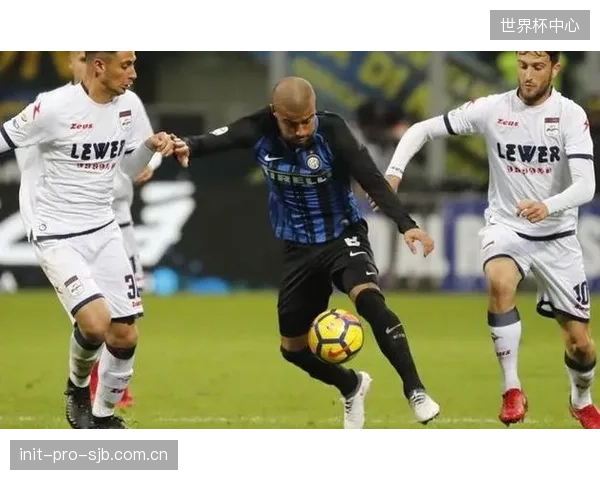 两大射手状态火热，但如何实现“1+1-2”的化学反应，考验主帅马丁内斯的战术智慧。